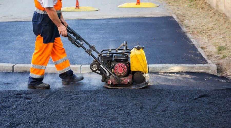 Professional gutter cleaning in Discovery Bay, CA